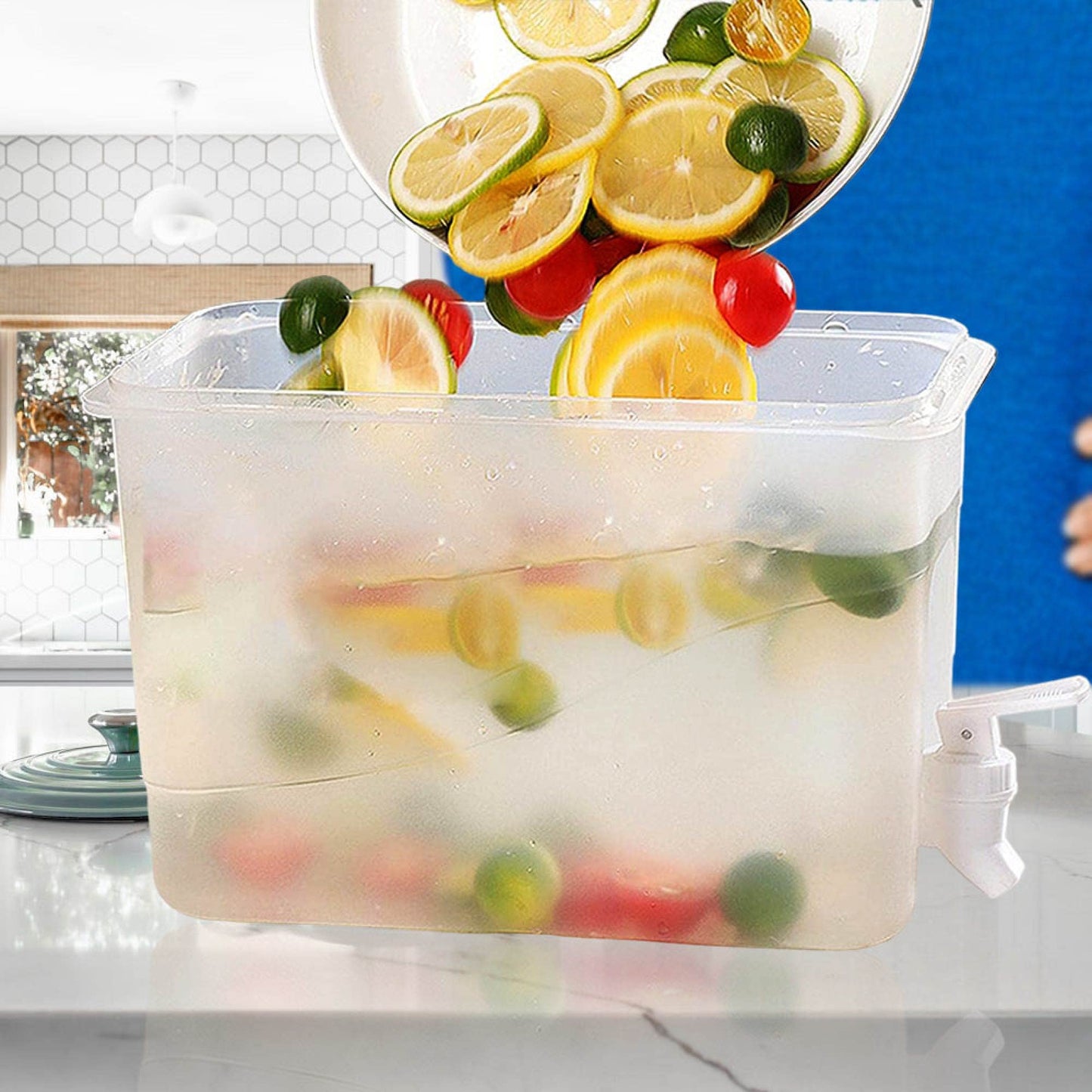 Beverage Dispenser for Fridge Juice Jug for Refrigerator Plastic Hands-Free Beverage Dispensers Juice Dispenser for fridge Lemonade Container With Bonus Tap Automatic Drink Dispenser - 1 Gallon
